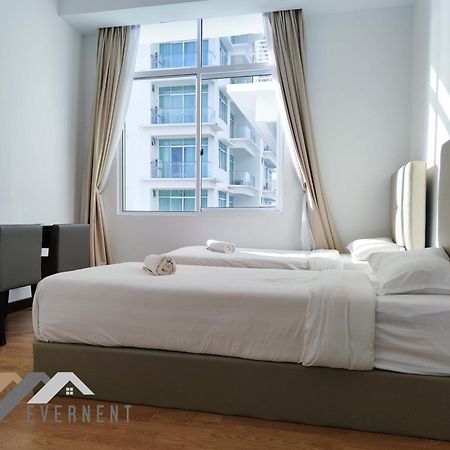Bay Resort By Evernent Miri Esterno foto