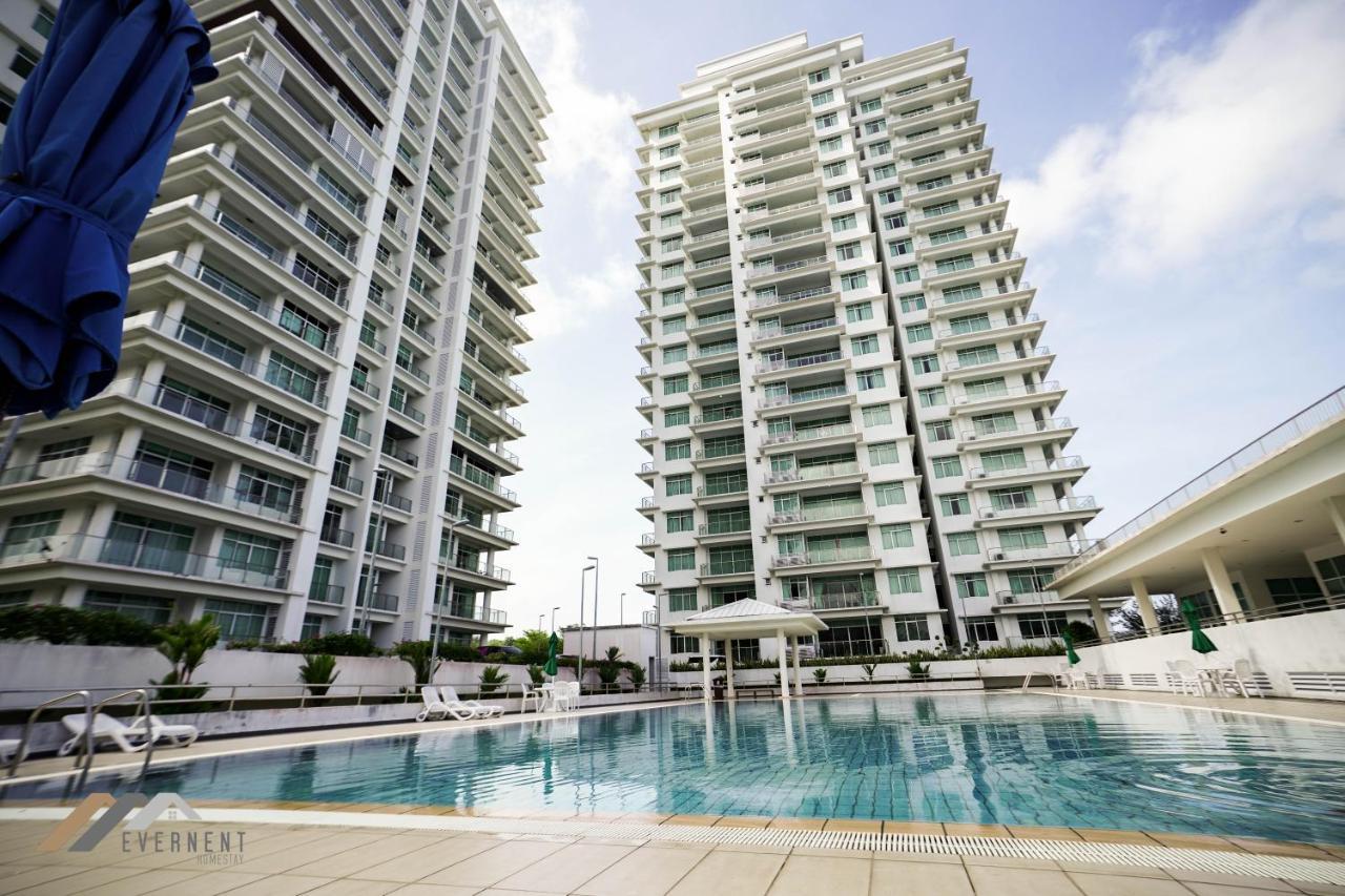 Bay Resort By Evernent Miri Esterno foto