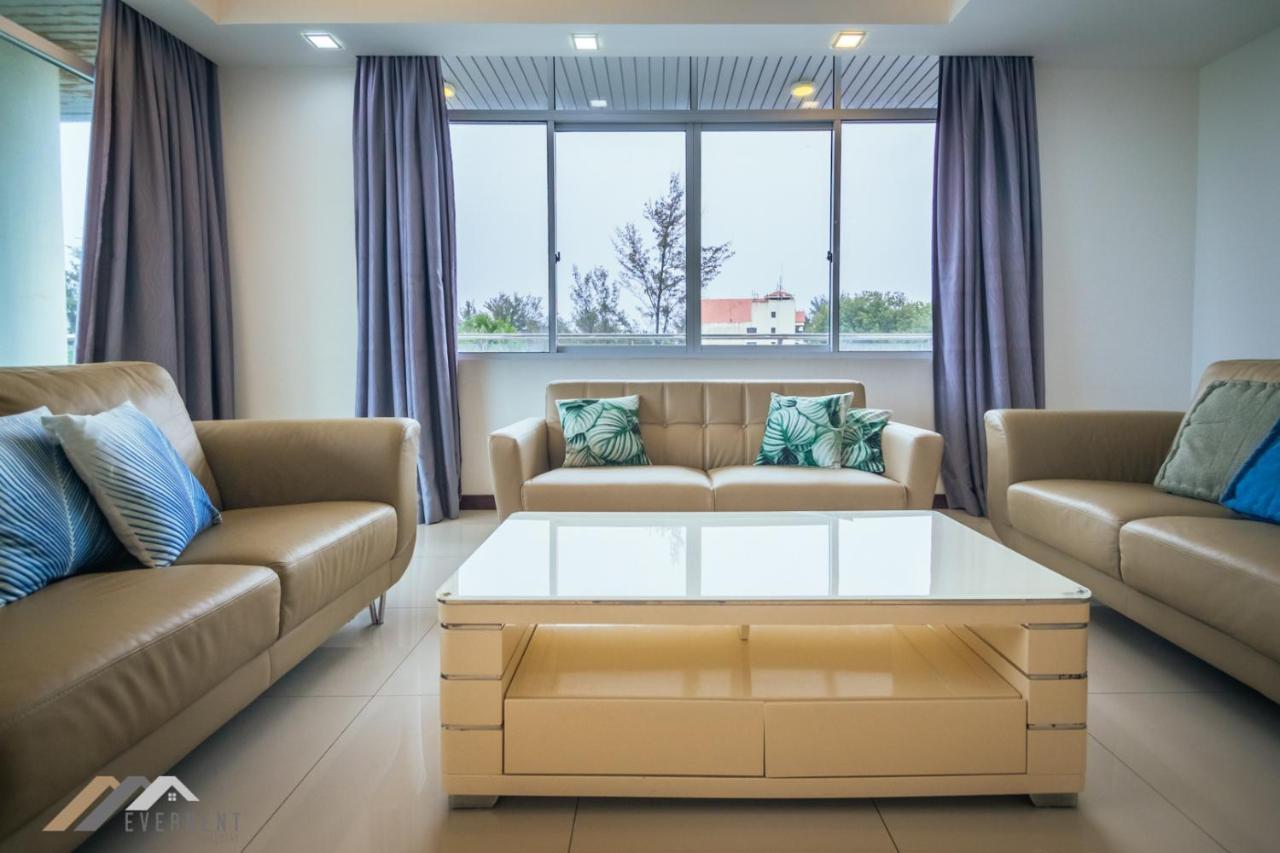Bay Resort By Evernent Miri Esterno foto
